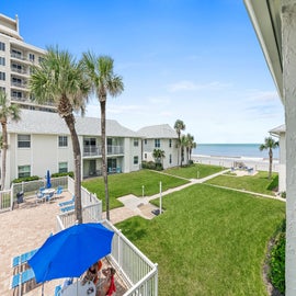 Colony Beach Club 220 balcony views